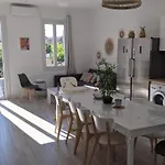Villa Lina Zoï, une âme moderne dans une villa niçoise typique